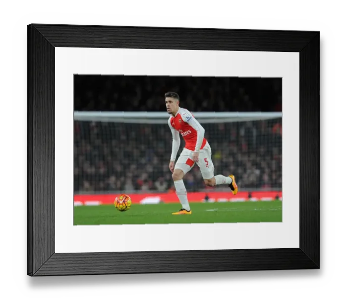 Framed Print : Gabriel in Action: Arsenal vs Southampton, Premier League 2015-16 Framed Print : Gabriel in Action: Arsenal vs Southampton, Premier League 2015-16