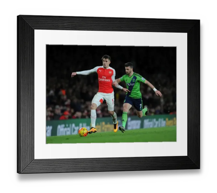 Framed Print : Clash of the Titans: Gabriel vs. Shane Long - Arsenal vs. Southampton, Premier League 2015-16 Framed Print : Clash of the Titans: Gabriel vs. Shane Long - Arsenal vs. Southampton, Premier League 2015-16