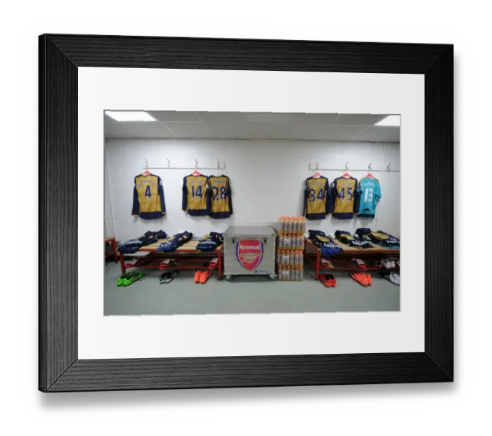 Framed Print : Arsenal's Unified Focus: Pre-Match Huddle against Bournemouth, Premier League 2015-16