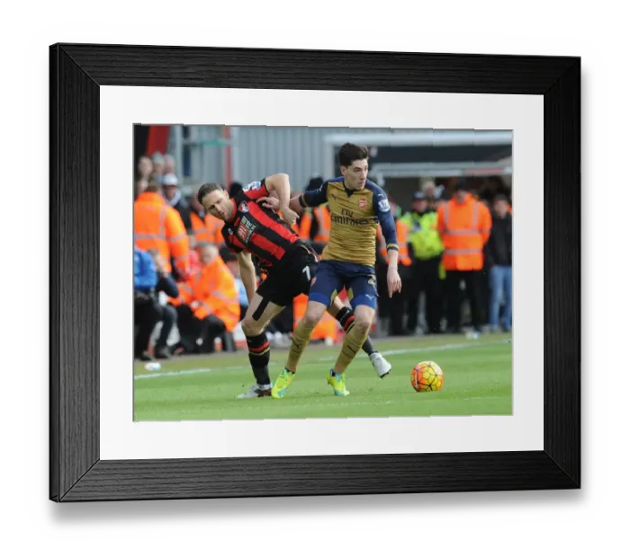 Framed Print : Bellerin vs Pugh: A Premier League Showdown - Arsenal's Hector Bellerin Clashes with Bournemouth's Marc Pugh at The Vitality Stadium, 2015-16
