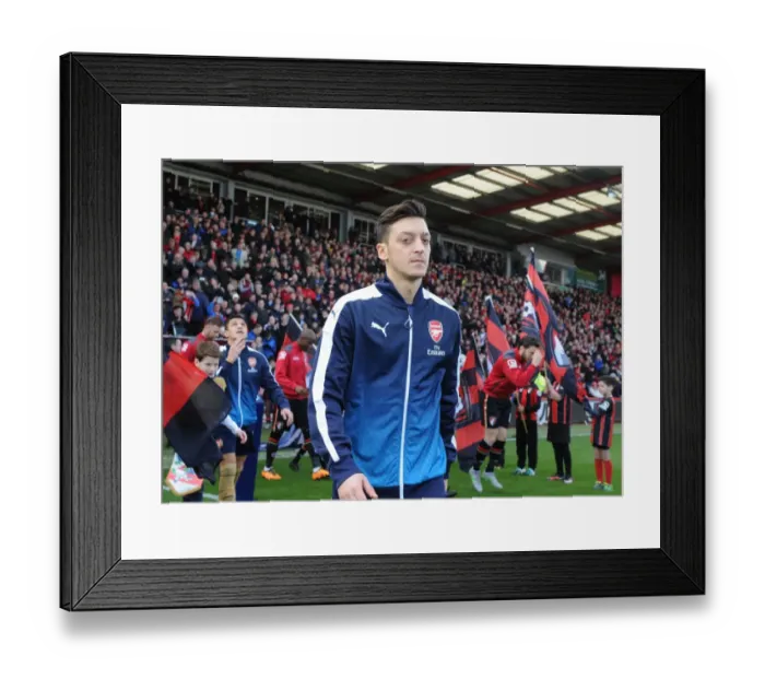 Framed Print : Mesut Ozil: Arsenal's Star Player Readies for Bournemouth Showdown (Premier League 2015-16)