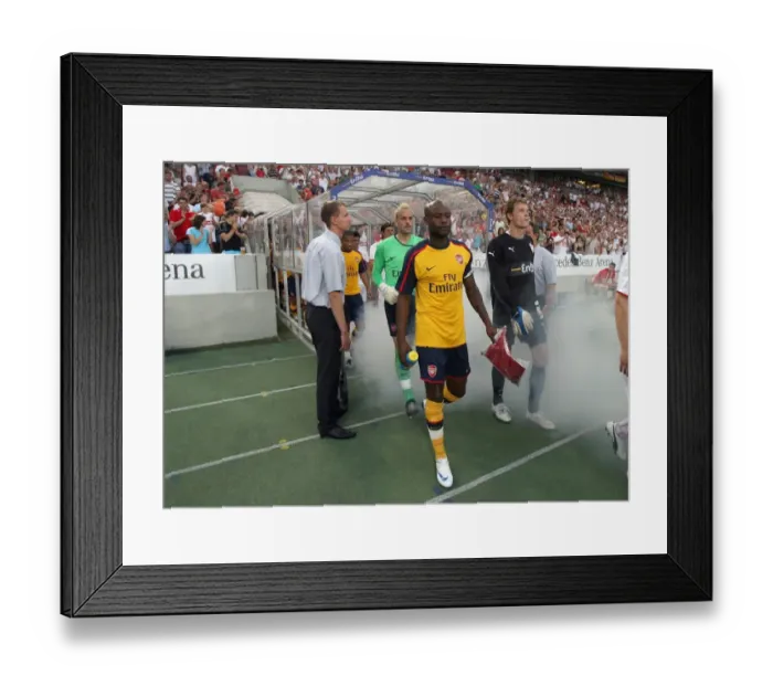 Framed Print : William Gallas (Arsenal) and Jens Lehmann (Stuttgart)