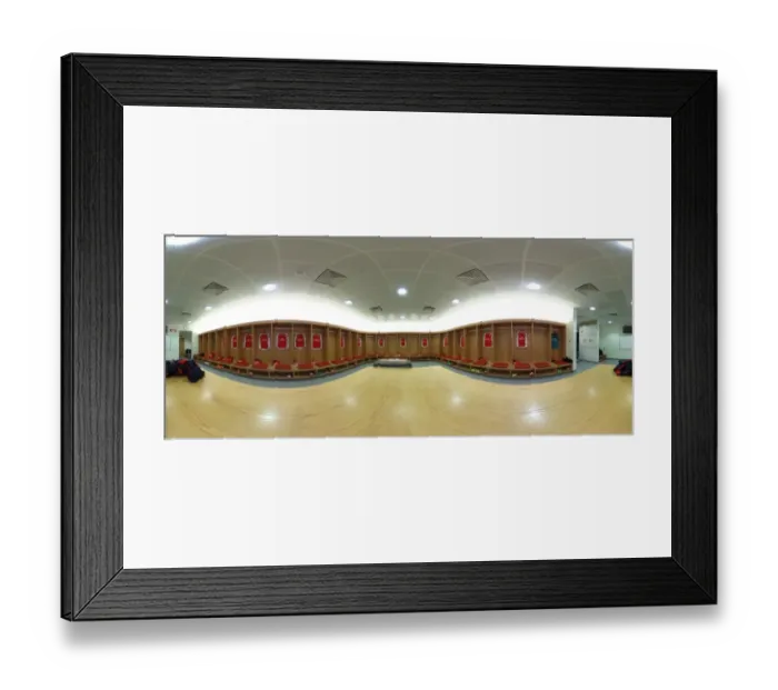 Framed Print : Arsenal Changing Room Before Arsenal vs Leicester City (2015-16)