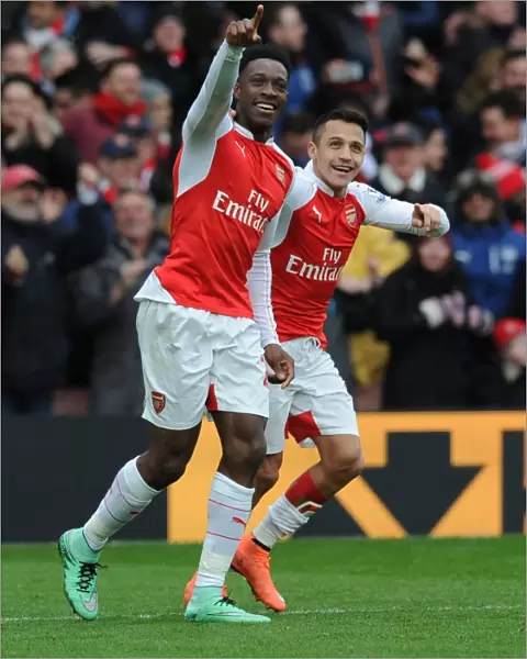 Arsenal's Welbeck and Sanchez Celebrate Goals Against Leicester City, 2015-16 Premier League
