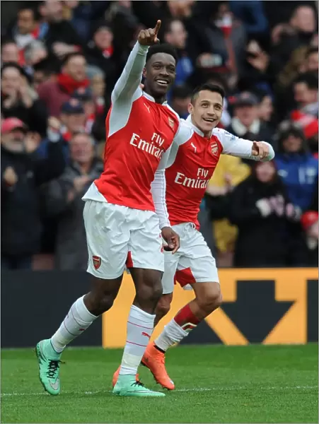 Arsenal's Welbeck and Sanchez Celebrate Goals Against Leicester City, 2015-16 Premier League