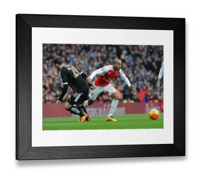 Framed Print : Theo Walcott vs Christian Fuchs: A Battle of Wings at the Emirates, Arsenal vs Leicester City, Premier League 2015-16 Framed Print : Theo Walcott vs Christian Fuchs: A Battle of Wings at the Emirates, Arsenal vs Leicester City, Premier League 2015-16