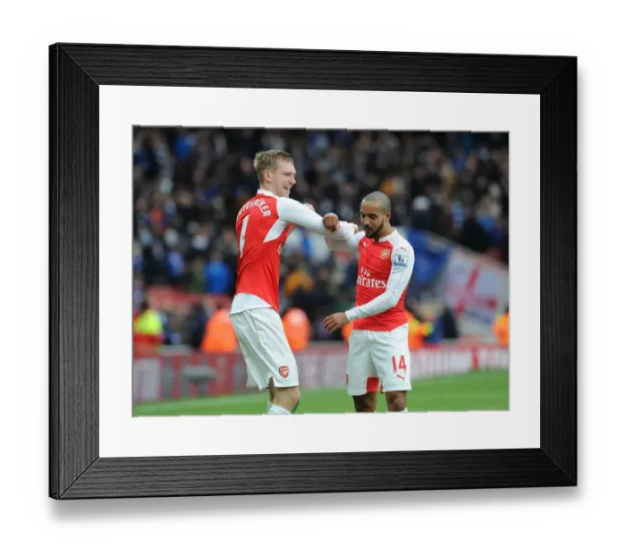 Framed Print : Arsenal's Per Mertesacker and Theo Walcott Celebrate Victory over Leicester City, 2016