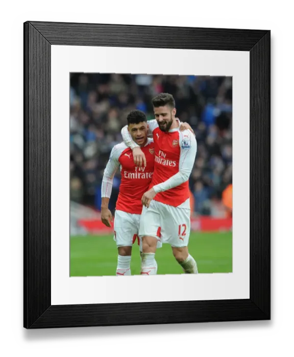 Framed Print : Arsenal's Oxlade-Chamberlain and Giroud: Celebrating Victory Over Leicester City (2015-16)