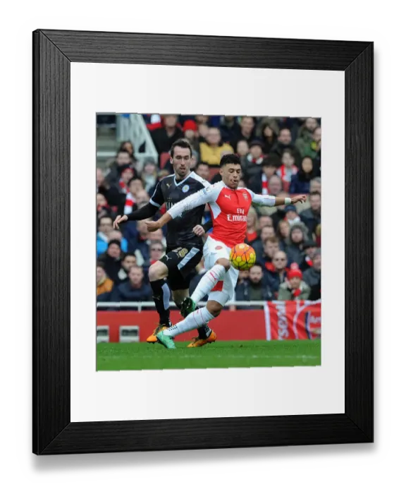 Framed Print : Alex Oxlade-Chamberlain (Arsenal) Christian Fuchs (Leicester). Arsenal 2: 1 Leicester City