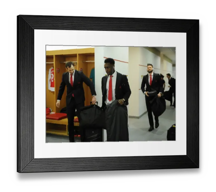 Framed Print : Danny Welbeck Gears Up for Arsenal vs. Leicester City Showdown (2015-16)