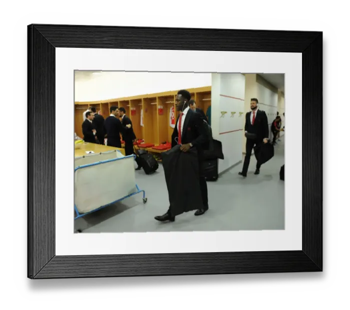 Framed Print : Arsenal's Danny Welbeck Gears Up for Arsenal vs. Leicester City Showdown (2015-16)