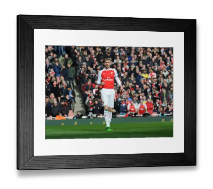 Framed Print : Per Mertesacker in Action: Arsenal vs Leicester City, 2016 Premier League, Emirates Stadium