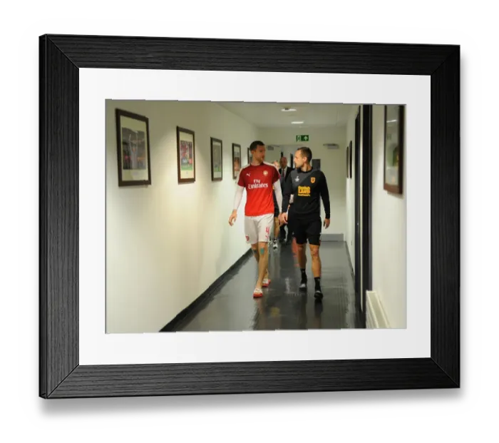 Framed Print : Per Mertesacker and David Meyler: A Moment of Sportsmanship Before Arsenal vs. Hull City (FA Cup 2015-16) Framed Print : Per Mertesacker and David Meyler: A Moment of Sportsmanship Before Arsenal vs. Hull City (FA Cup 2015-16)