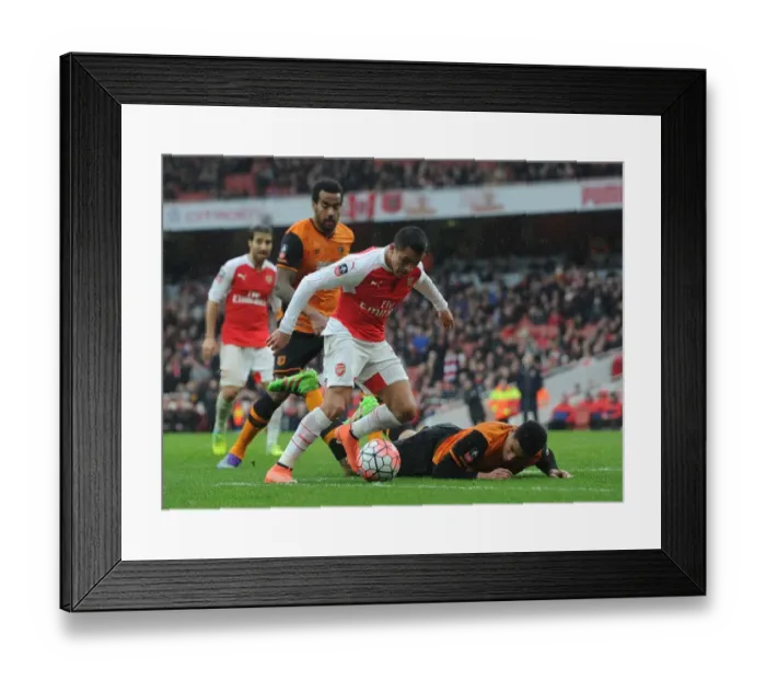 Framed Print : Arsenal's Alexis Sanchez Faces Off Against Curtis Davies in FA Cup Clash Framed Print : Arsenal's Alexis Sanchez Faces Off Against Curtis Davies in FA Cup Clash