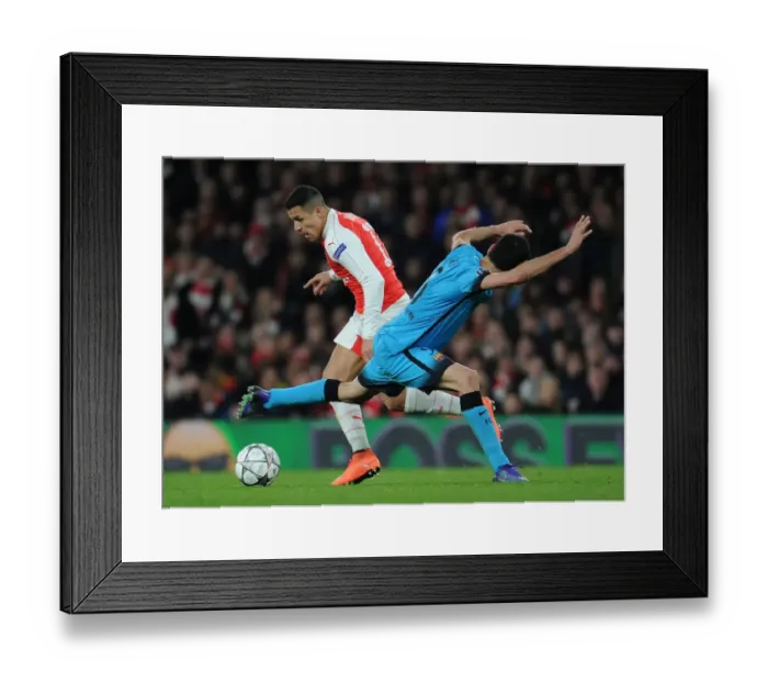 Framed Print : Alexis Sanchez Outsmarts Sergio Busquets: Arsenal's Masterclass Performance vs. Barcelona, 2015 / 16 Champions League Framed Print : Alexis Sanchez Outsmarts Sergio Busquets: Arsenal's Masterclass Performance vs. Barcelona, 2015 / 16 Champions League