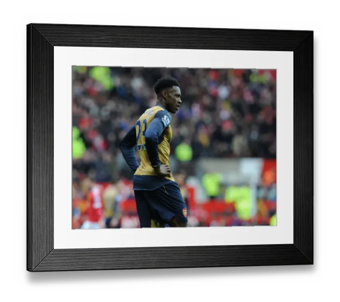 Framed Print : Welbeck Returns: Manchester United vs. Arsenal Clash in Premier League
