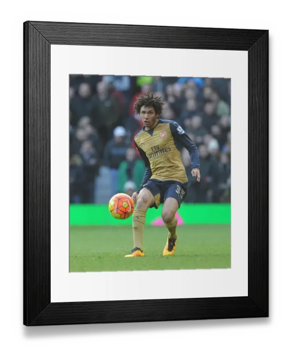 Framed Print : Mohamed Elneny: In Action Against Manchester United, Premier League 2015 / 16 Framed Print : Mohamed Elneny: In Action Against Manchester United, Premier League 2015 / 16