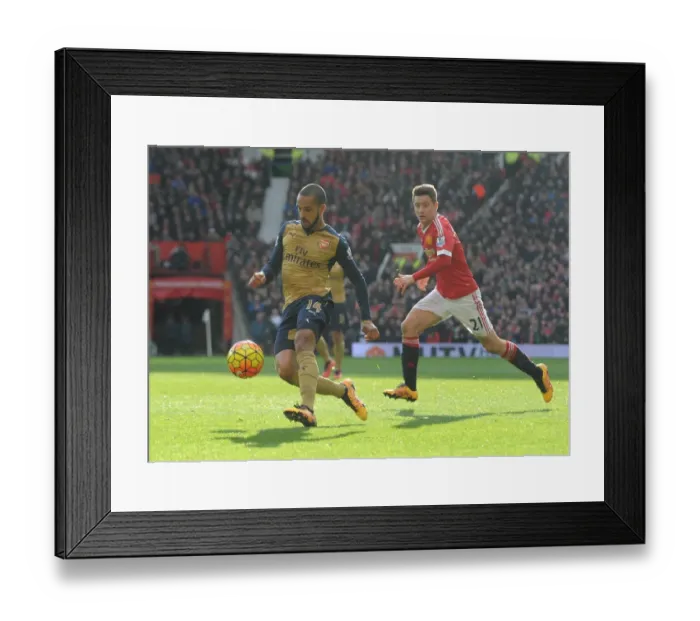 Framed Print : Theo Walcott (Arsenal) Ander Herrera (Man Utd) Framed Print : Theo Walcott (Arsenal) Ander Herrera (Man Utd)
