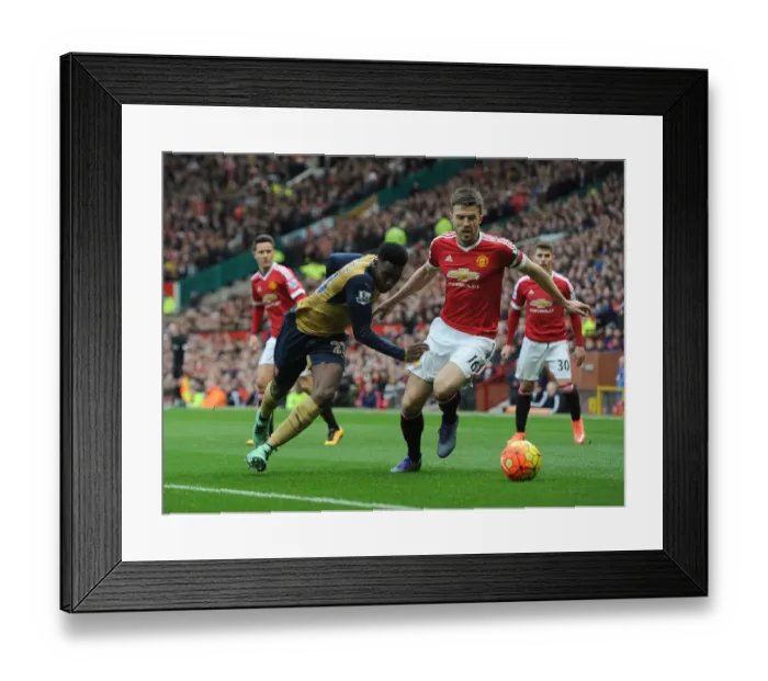 Framed Print : Danny Welbeck (Arsenal) Michael Carrick (Man Utd). Manchester United 3: 2 Arsenal Framed Print : Danny Welbeck (Arsenal) Michael Carrick (Man Utd). Manchester United 3: 2 Arsenal