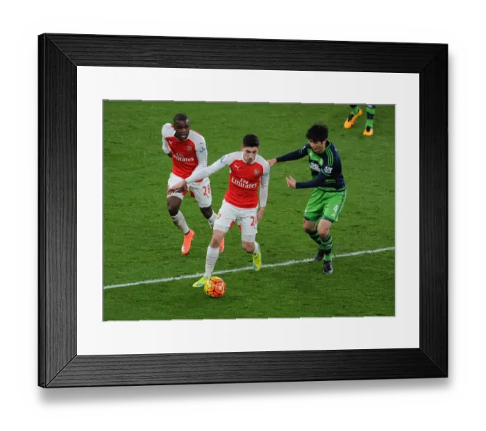 Framed Print : Arsenal vs Swansea City: Clash at Emirates Stadium, March 2016 Framed Print : Arsenal vs Swansea City: Clash at Emirates Stadium, March 2016