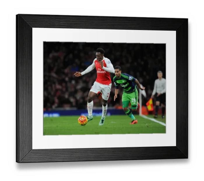 Framed Print : Arsenal's Danny Welbeck Outsmarts Kyle Naughton in Thrilling Premier League Showdown Framed Print : Arsenal's Danny Welbeck Outsmarts Kyle Naughton in Thrilling Premier League Showdown