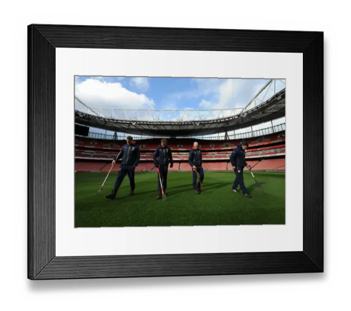 Framed Print : Arsenal vs Swansea City: Pre-Match Pitch Inspection at Emirates Stadium (2015-16)