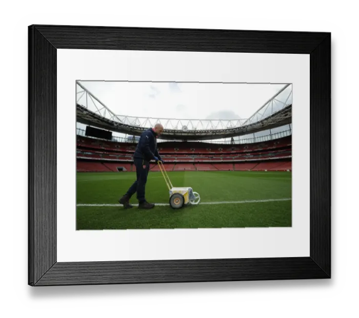 Framed Print : Arsenal: Readying the Emirates Pitch for Swansea City (2015-16)