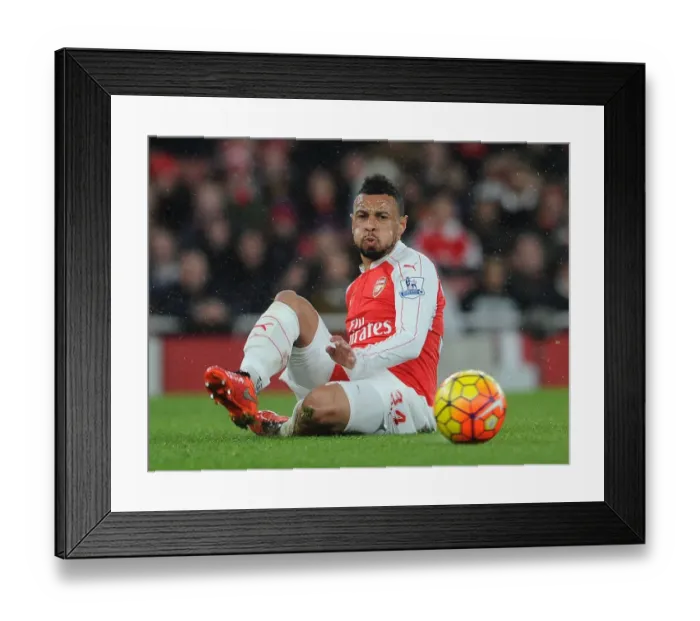 Framed Print : Coquelin in Action: Arsenal vs Swansea City (2015-16) Framed Print : Coquelin in Action: Arsenal vs Swansea City (2015-16)