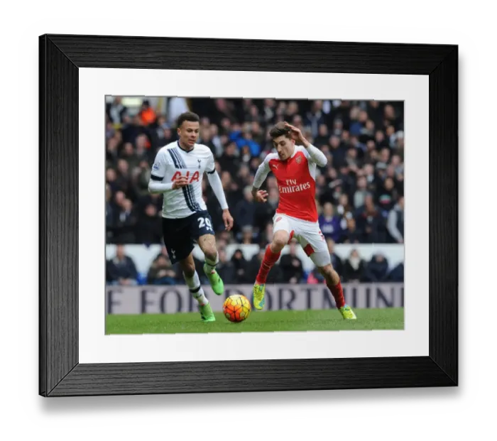 Framed Print : Bellerin Surges Past Alli: Tottenham vs. Arsenal, Premier League Showdown (2015-16)