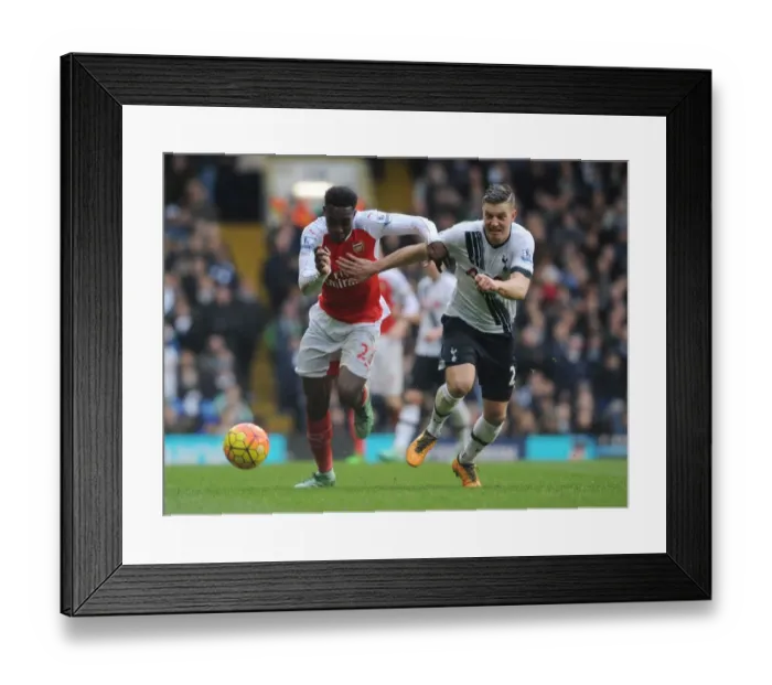 Framed Print : Welbeck vs. Wimmer: Clash of the Titans in the Premier League Showdown between Tottenham and Arsenal (2015-16)