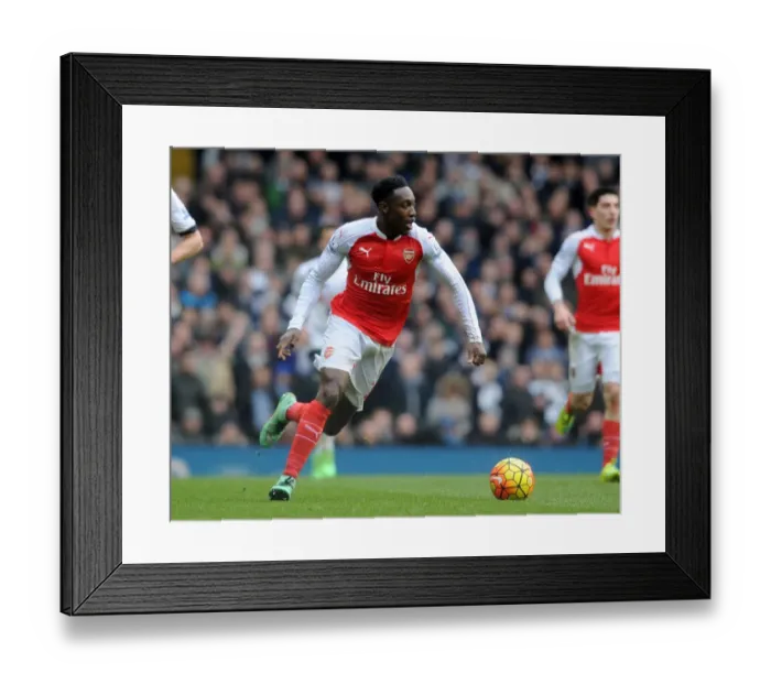 Framed Print : Danny Welbeck in Action: Premier League Showdown - Tottenham vs. Arsenal (2015-16) Framed Print : Danny Welbeck in Action: Premier League Showdown - Tottenham vs. Arsenal (2015-16)