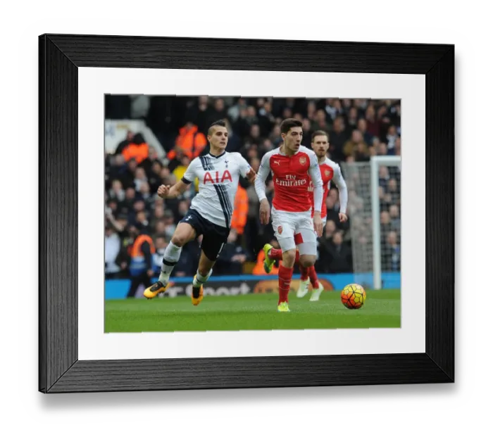 Framed Print : Hector Bellerin (Arsenal) Erik Lamela (Tottenham). Tottenham Hotspur 2: 2 Arsenal Framed Print : Hector Bellerin (Arsenal) Erik Lamela (Tottenham). Tottenham Hotspur 2: 2 Arsenal