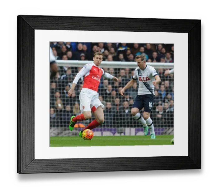 Framed Print : Per Mertesacker (Arsenal) Harry Kane (Tottenham) Framed Print : Per Mertesacker (Arsenal) Harry Kane (Tottenham)
