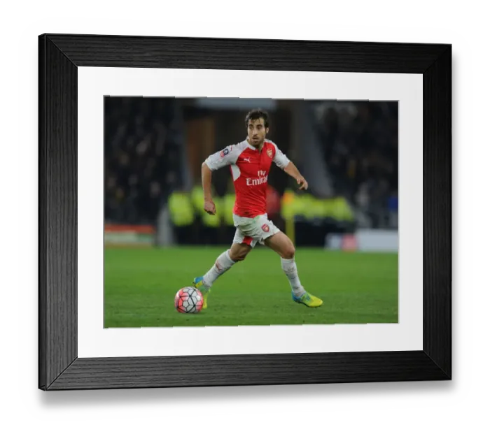 Framed Print : Mathieu Flamini in Action: Arsenal's FA Cup Battle at Hull City, March 2016 Framed Print : Mathieu Flamini in Action: Arsenal's FA Cup Battle at Hull City, March 2016