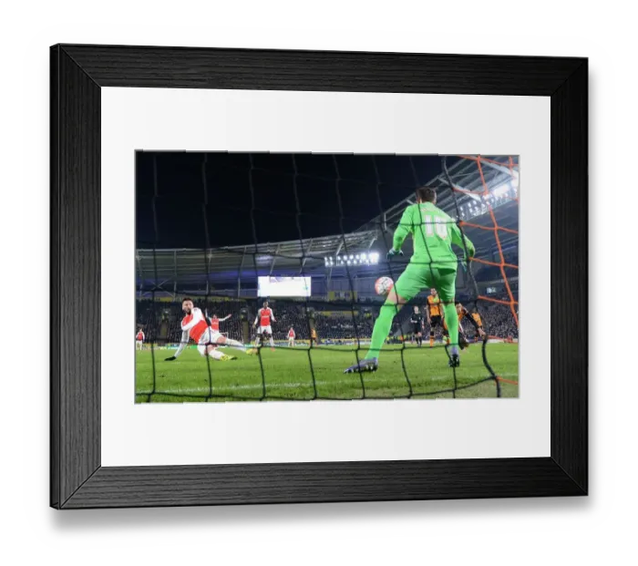 Framed Print : Olivier Giroud Scores the Decisive FA Cup Goal: Hull City vs Arsenal (2016) Framed Print : Olivier Giroud Scores the Decisive FA Cup Goal: Hull City vs Arsenal (2016)