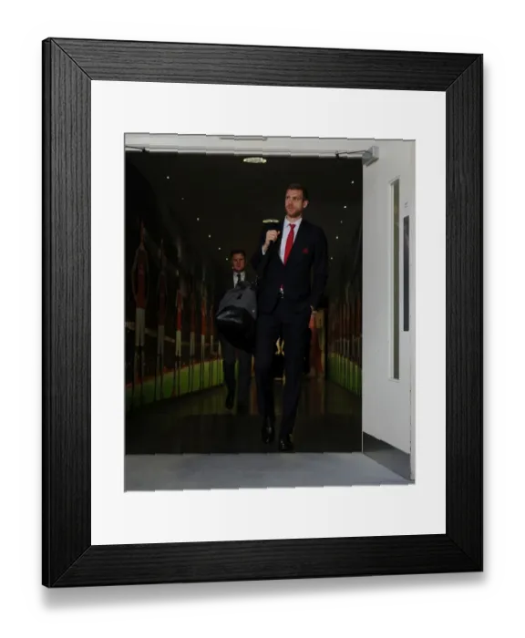Framed Print : Arsenal's Per Mertesacker: Preparing for FA Cup Sixth Round Battle Against Watford