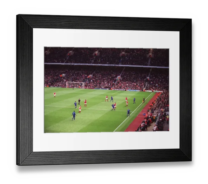 Framed Print : Arsenal's Historic 7-Goal Rout: A Dominant Performance Against Everton at Highbury, London (November 5, 2005)