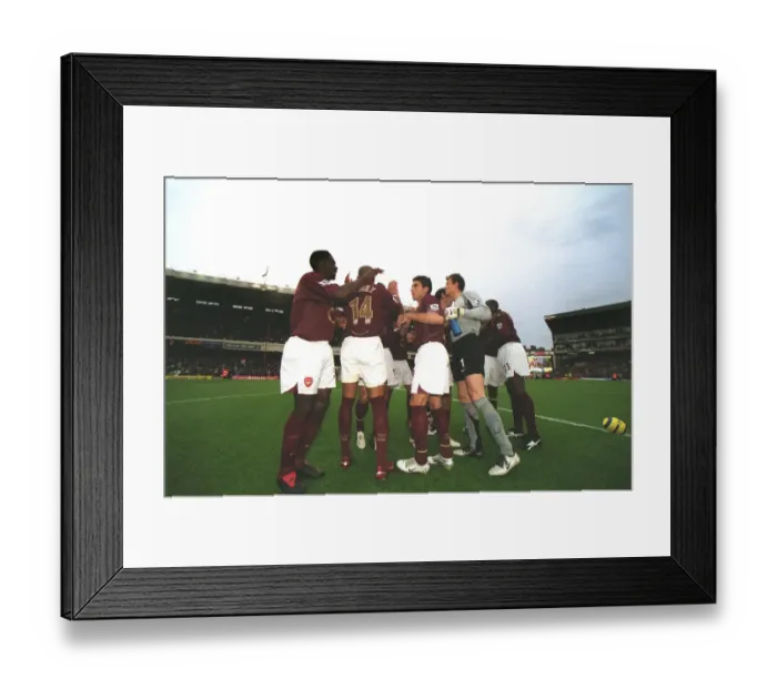 Framed Print : Arsenal vs Sunderland: 2005-06 Season Match Framed Print : Arsenal vs Sunderland: 2005-06 Season Match