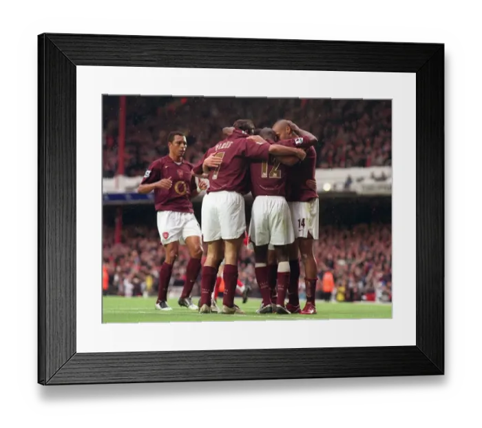 Framed Print : Arsenal FC vs Sunderland: 2005-06 Season Match