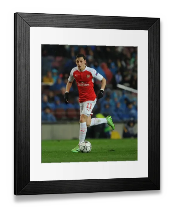 Framed Print : Mesut Ozil in Action: Arsenal vs. Barcelona, UEFA Champions League 2015-16 Framed Print : Mesut Ozil in Action: Arsenal vs. Barcelona, UEFA Champions League 2015-16