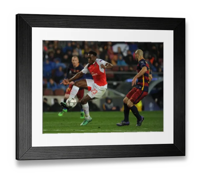 Framed Print : Clash of Titans: Welbeck vs Mascherano - Arsenal vs Barcelona, UEFA Champions League 2016 Framed Print : Clash of Titans: Welbeck vs Mascherano - Arsenal vs Barcelona, UEFA Champions League 2016