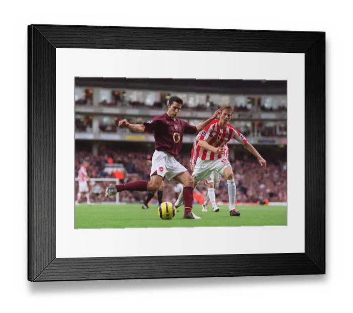 Framed Print : Arsenal vs Sunderland: 2005-06 Season Match Framed Print : Arsenal vs Sunderland: 2005-06 Season Match