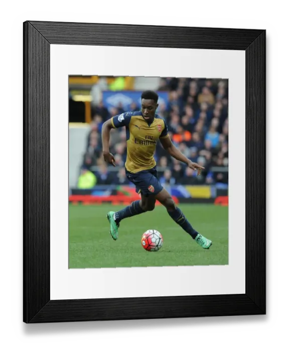 Framed Print : Danny Welbeck in Action: Everton vs Arsenal, Premier League 2015-16