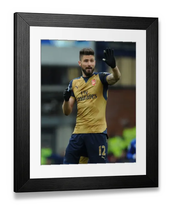 Framed Print : Giroud in Action: Everton vs Arsenal, Premier League 2015-16 Framed Print : Giroud in Action: Everton vs Arsenal, Premier League 2015-16