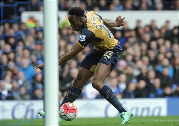 Danny Welbeck scores Arsenals 1st goal. Everton 0: 2 Arsenal. Barclays Premier League