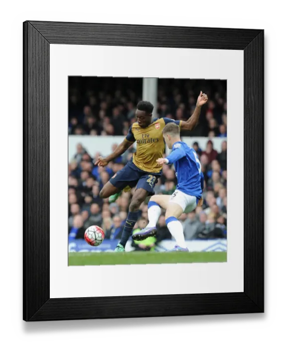 Framed Print : Danny Welbeck (Arsenal) John Stones (Everton) Framed Print : Danny Welbeck (Arsenal) John Stones (Everton)