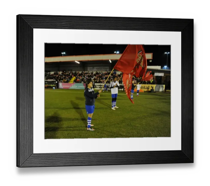Framed Print : Arsenal Ladies Defeat Reading FC Women 3-1 in WSL Match at Meadow Park