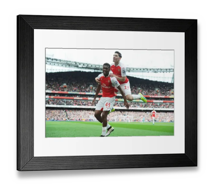 Framed Print : Arsenal Celebrate: Iwobi and Bellerin's Goals vs. Watford (2015-16) Framed Print : Arsenal Celebrate: Iwobi and Bellerin's Goals vs. Watford (2015-16)