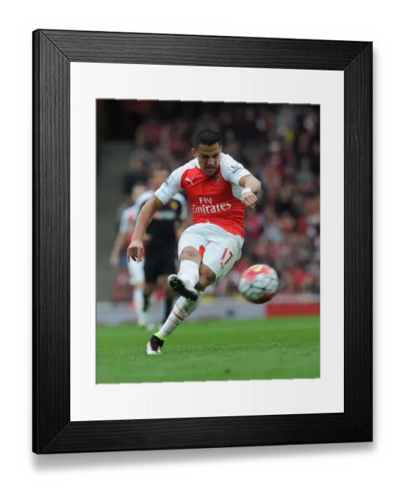 Framed Print : Alexis Sanchez in Action: Arsenal vs. Watford, Premier League 2015-16 Framed Print : Alexis Sanchez in Action: Arsenal vs. Watford, Premier League 2015-16
