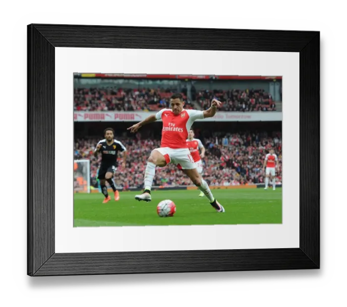 Framed Print : Alexis Sanchez: In Action for Arsenal Against Watford, Premier League 2015-16